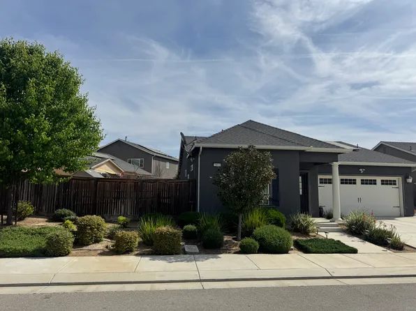 3812 Evergreen Village Ln, Shafter, CA 93263