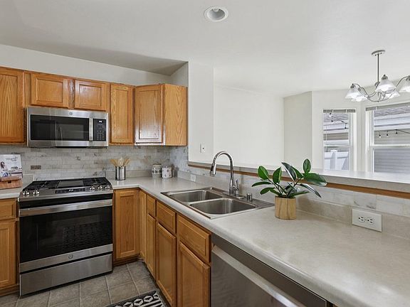 2nd image of 3744 Mammoth Trail