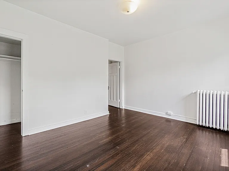 304 Bell St #1 — Photo 5