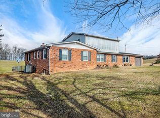 267 Aaron Mountain Rd, Castleton, VA 22716