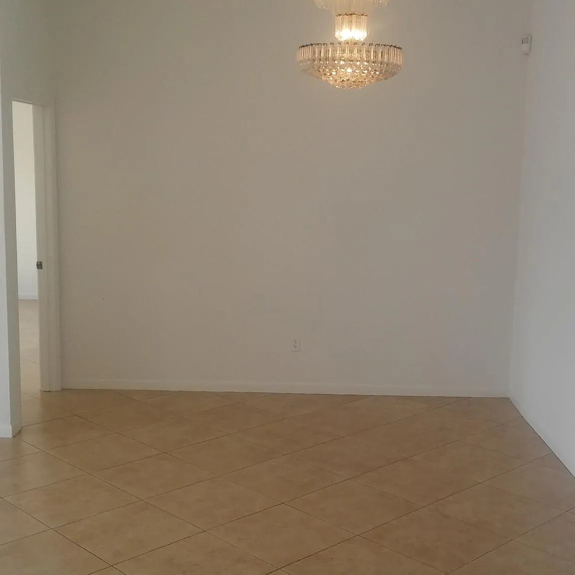 3 bed, 1861 sqft, $4,200 — Photo 3