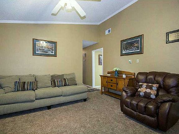 4th image of 2606 E Princeton Ct