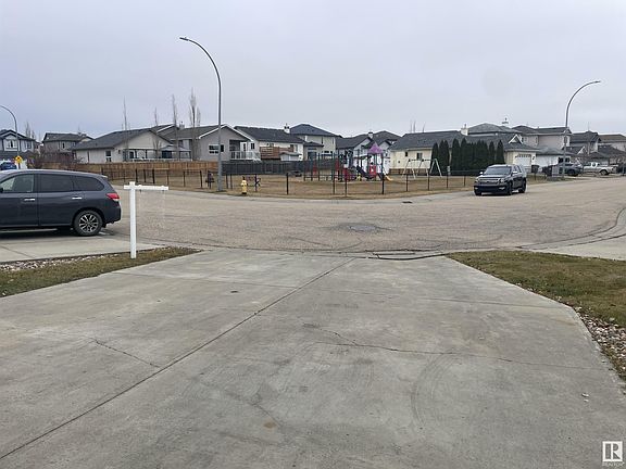 3rd image of 9614 82nd Ave