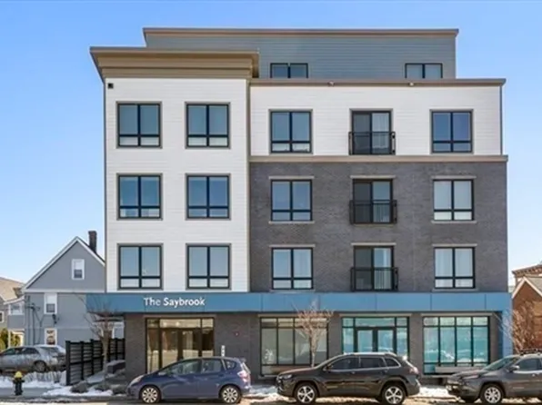 214 Market St APT 309, Boston, MA 02135