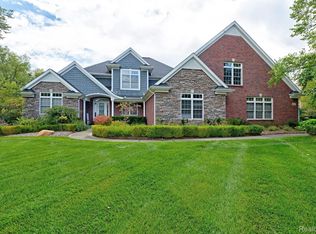 4682 Ottawa Ct, Clarkston, MI 48348
