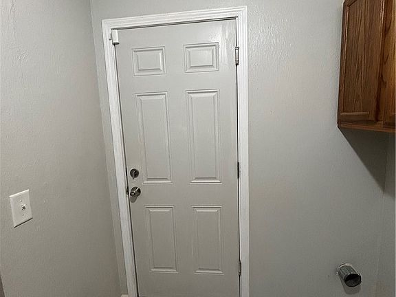 2nd image of 7535 Hickory Rd