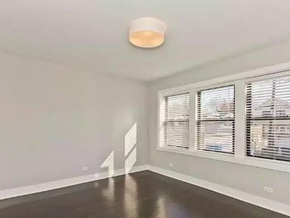 4th image of 3830 N Mozart St #3S
