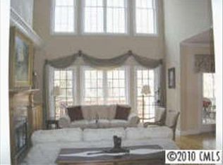 2828 Providence View Ln, Charlotte, NC 28270