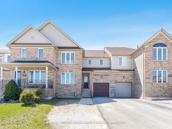 203 Thrushwood Dr, Barrie, ON L4N 0Z1