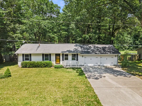 164 E Daniels Rd, Twin Lake, MI 49457