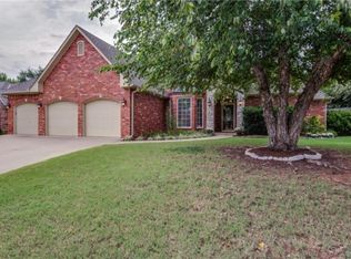 908 Posados Dr, Edmond, OK 73012