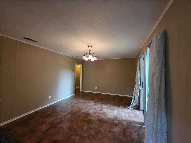 521 Evergreen Rd — Photo 5