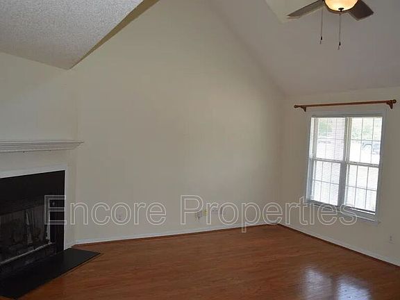 4th image of 1961 Talamore Ct