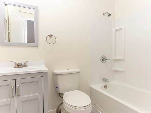 4th image of 1300 Broadway Ave NW #2