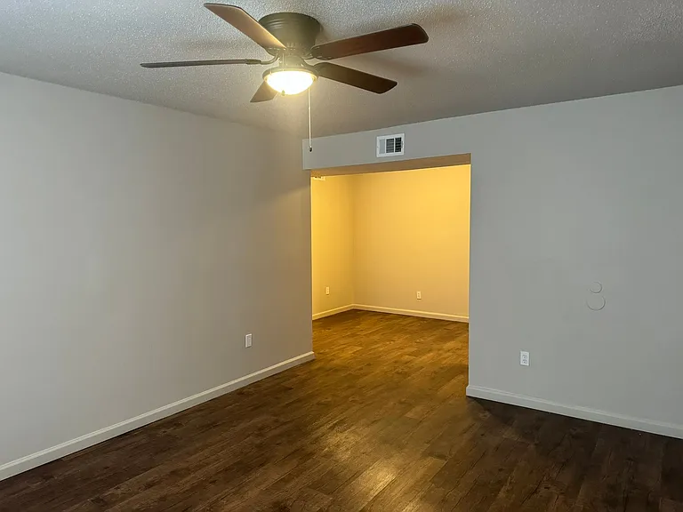 Pine Tree Apartments — Photo 16