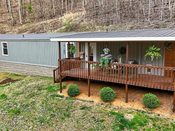 483 Trotters Ln, Gate City, VA 24251