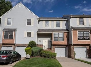 4002 Springbrook Dr, Edison, NJ 08820