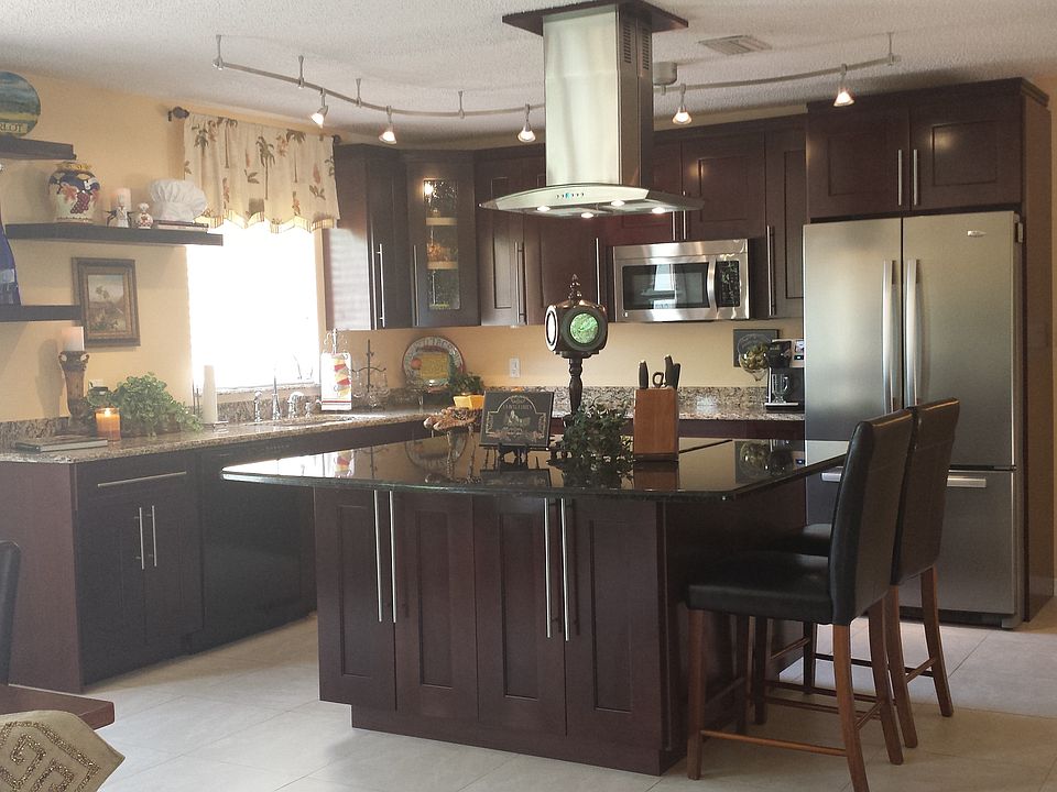Spectacular Gourmet Kitchen
