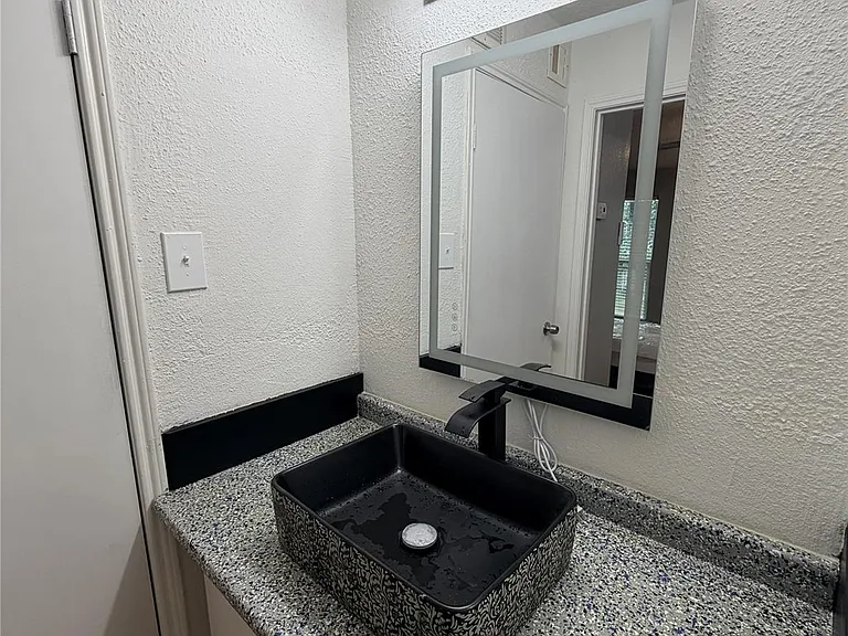 9550 Deering Dr #509 — Photo 17