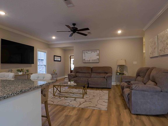 5th image of 61 N Barnes Field Dr