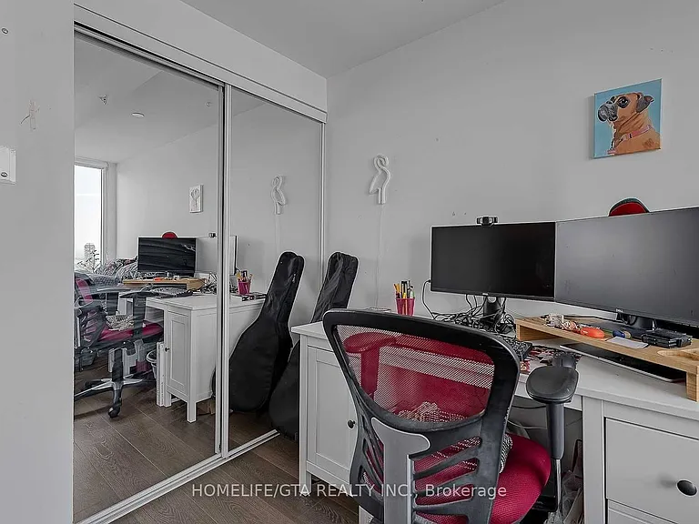 181 Dundas St E #4907 — Photo 15