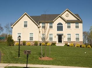 12 Inverness Cir, Royersford, PA 19468