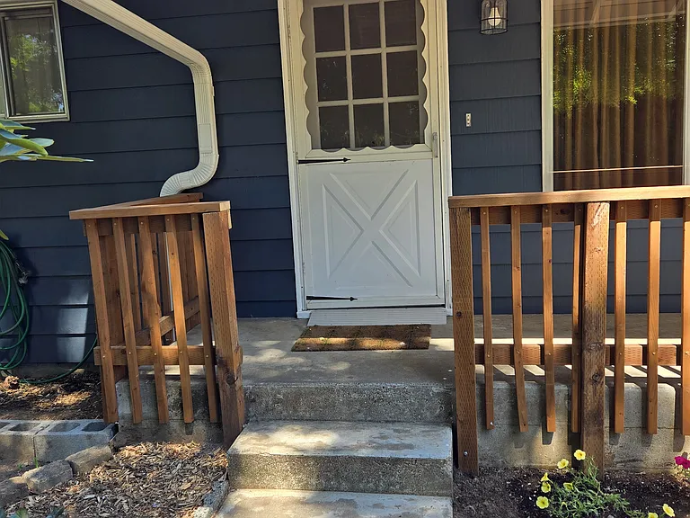 4214 NE 66th Ave — Photo 4