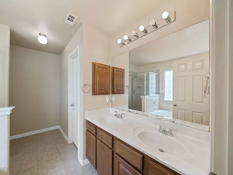10318 Pinehurst Run — Photo 17