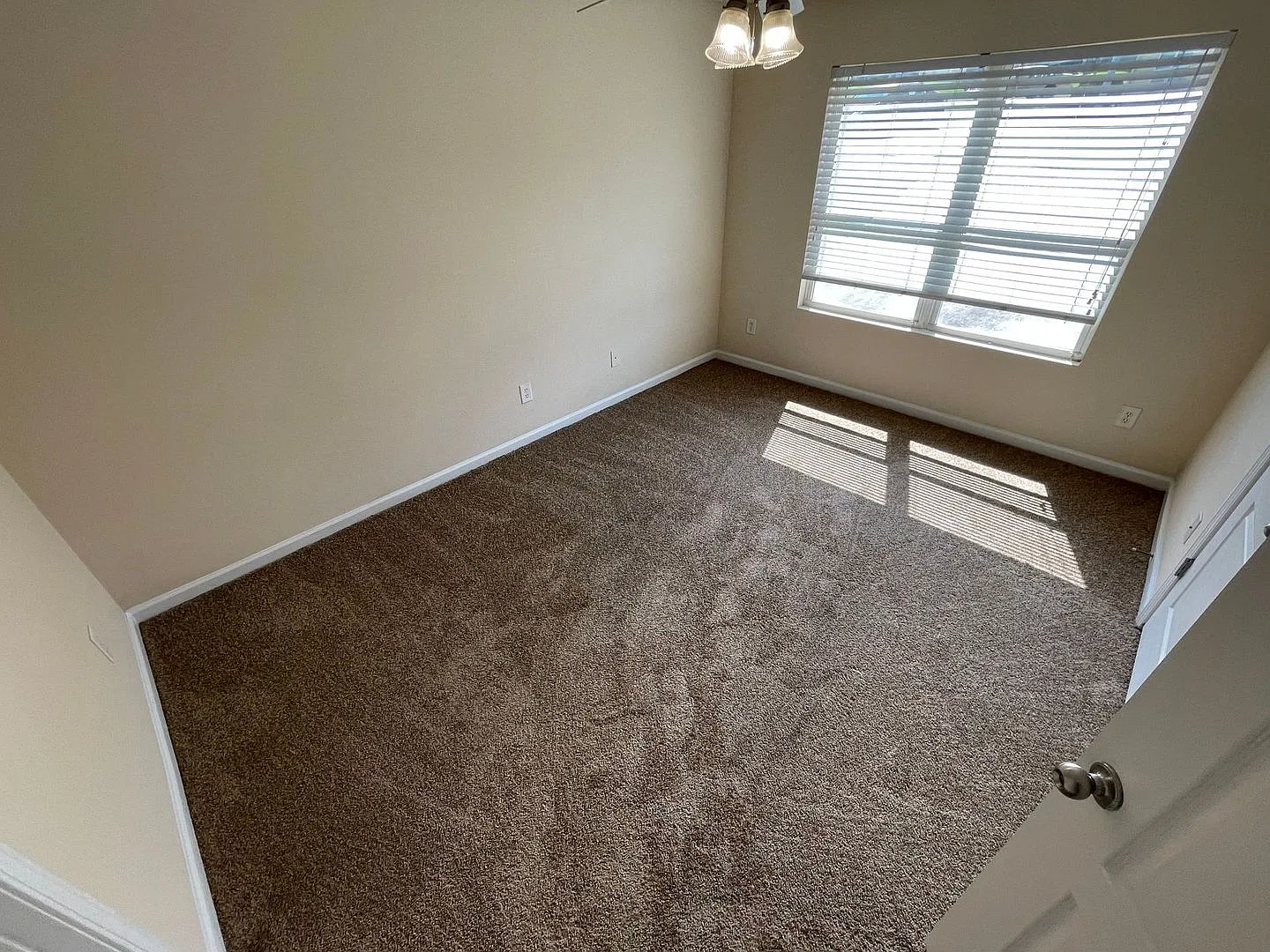 Bridgewater Home! Pre-Leasing For August 2027! Save $1,132.50 Upfront When You Sign A Lease Today! — Photo 4