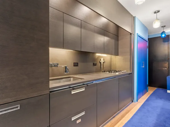 20 Pine Street image 7 of 17