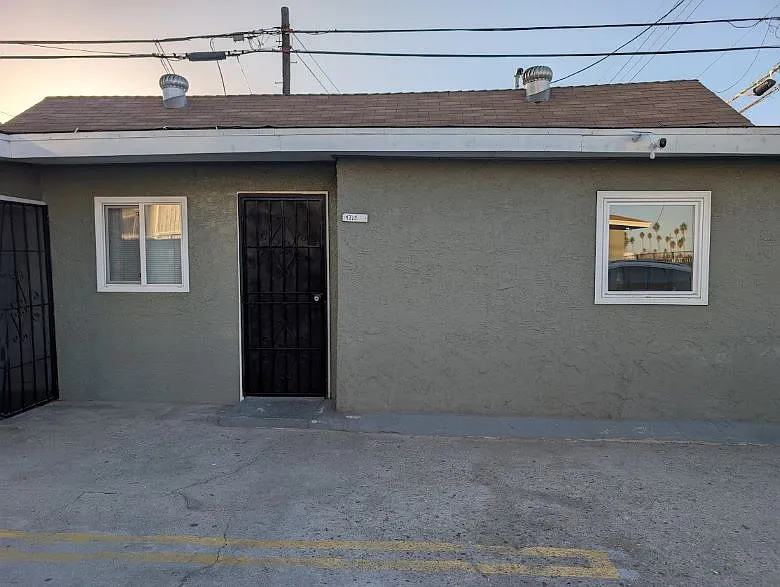 2 bed, 800 sqft, $2,375 — Photo 1