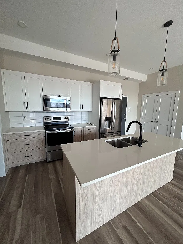 101 Roselin Court — Photo 2
