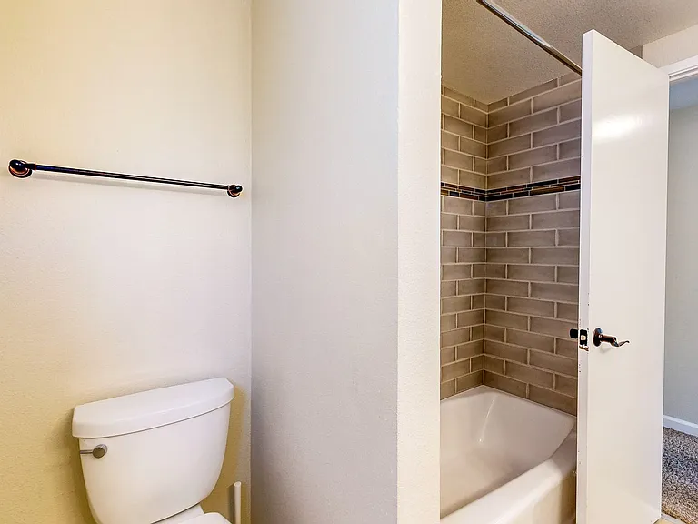 2146 Rivera Dr — Photo 41