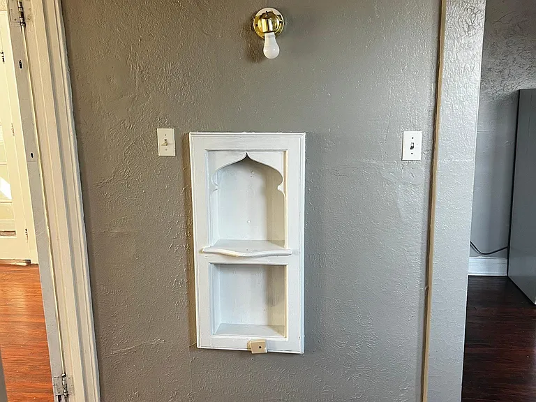 2722 Vine St #6 — Photo 10