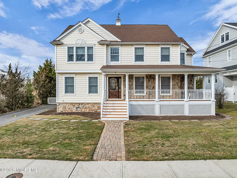 7 Anderson St — Photo 1