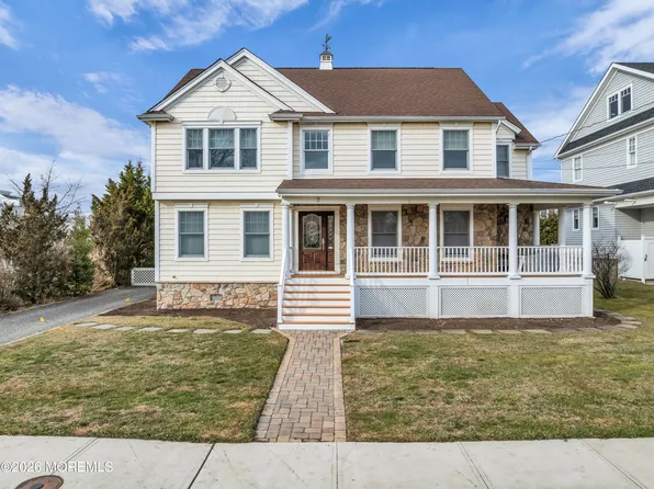 7 Anderson St, Monmouth Beach, NJ 07750