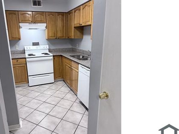 1652 Alexander Ct APT B