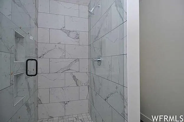 449 N Beaumont Ct — Photo 23