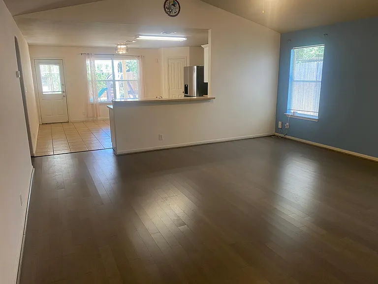 1006 Magnolia Smt — Photo 3