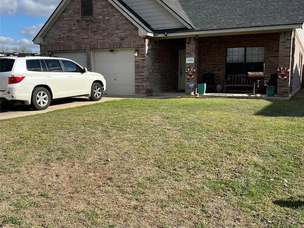 1393 Woodlands Dr, Kyle, TX 78640