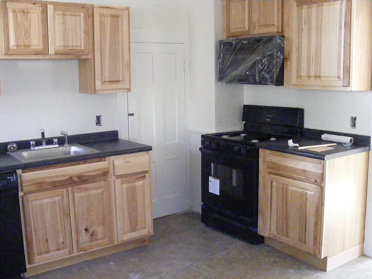 125 Frost St #1 — Photo 3