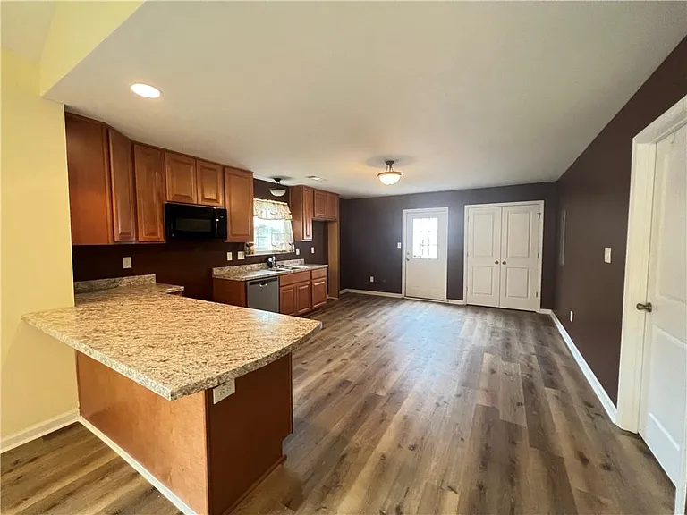 1333 Nash Rd NW — Photo 6