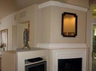 389 Desert Holly Dr, Palm Desert, CA 92211