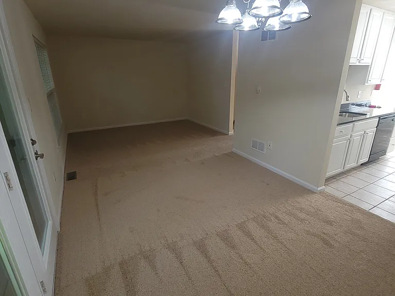 539 Upland St — Photo 8