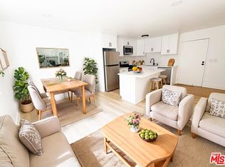 5440 Carlton Way APT 106, Los Angeles, CA 90027