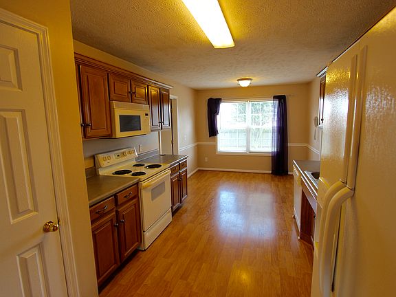 5th image of 10010 Nevada Ave