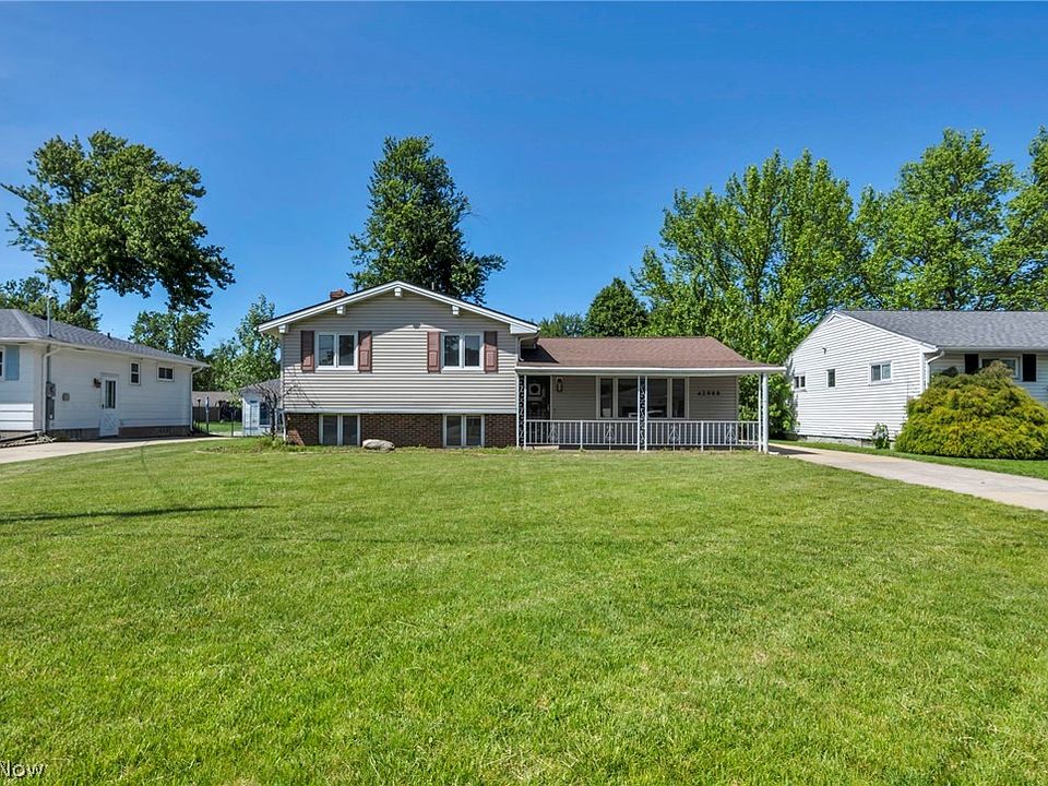 1st image of 42988 Woodhill Dr
