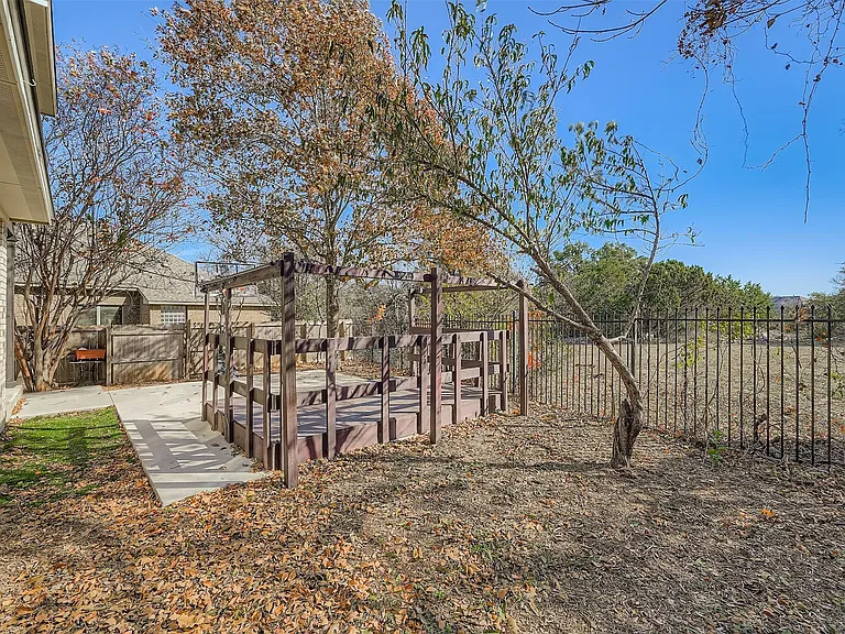 212 Great Circle Cv — Photo 32