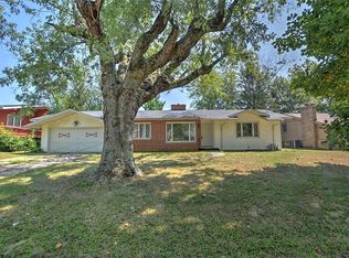 210 S Redwood Ln, Decatur, IL 62522