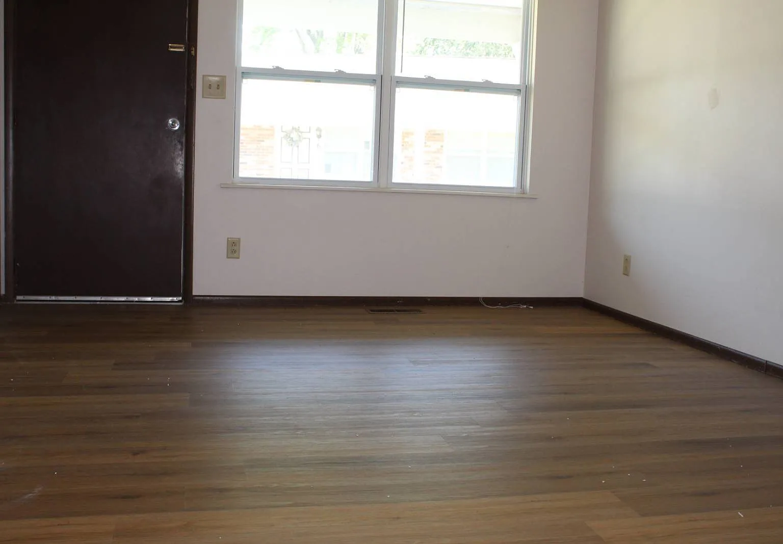 2 bed, 1.0 bath, $900 — Photo 4
